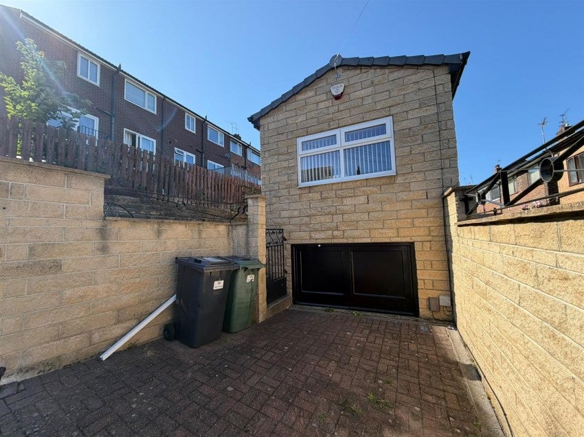 House Stott Terrace in Bradford