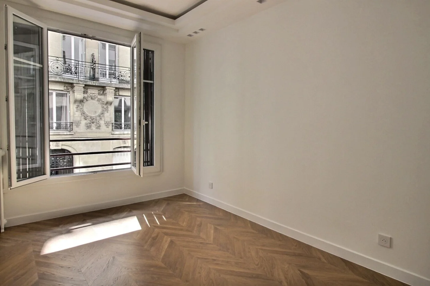 Flat Pont de Neuilly in Neuilly-sur-Seine