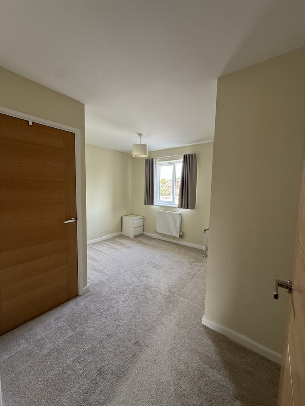 Room Hardy Crescent in Wimborne Minster