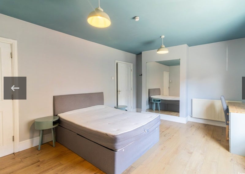 Room Warstone Lane in Birmingham