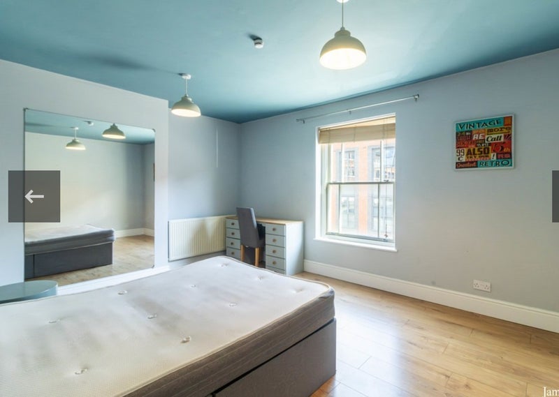 Room Warstone Lane in Birmingham