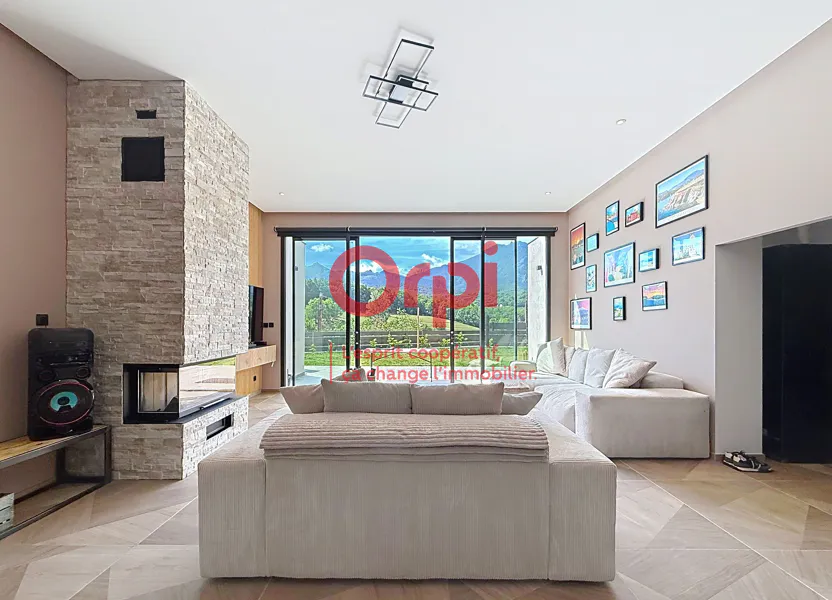Maison retour boucle de la Devesa à Eus