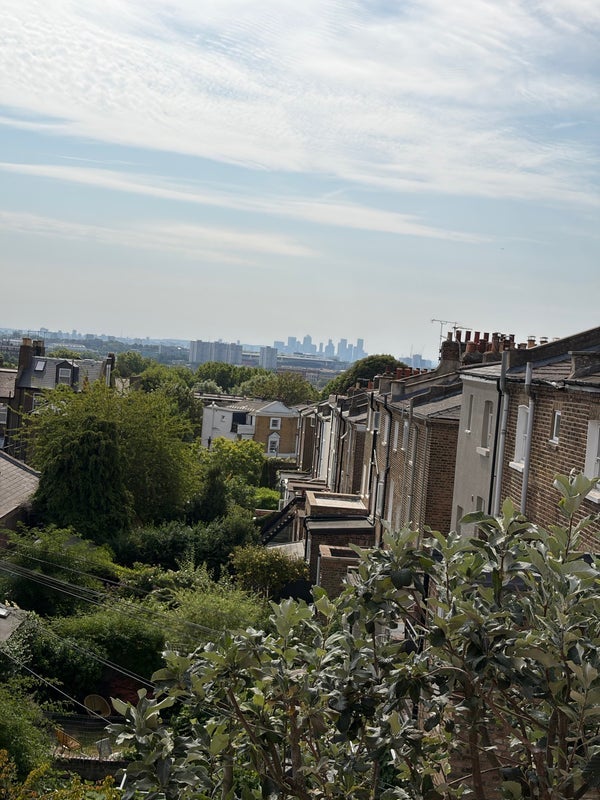 Room Parolles Road in Greater London
