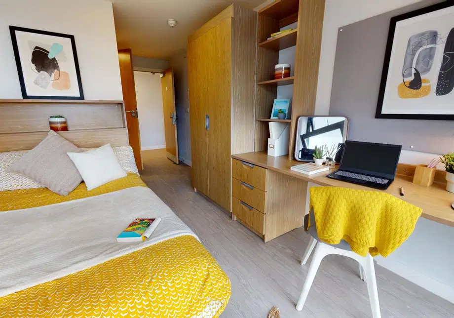 Room Marlborough Street in Bristol