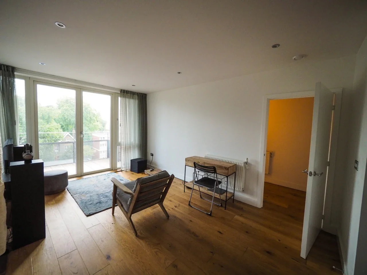 Flat Lee Street in Greater London
