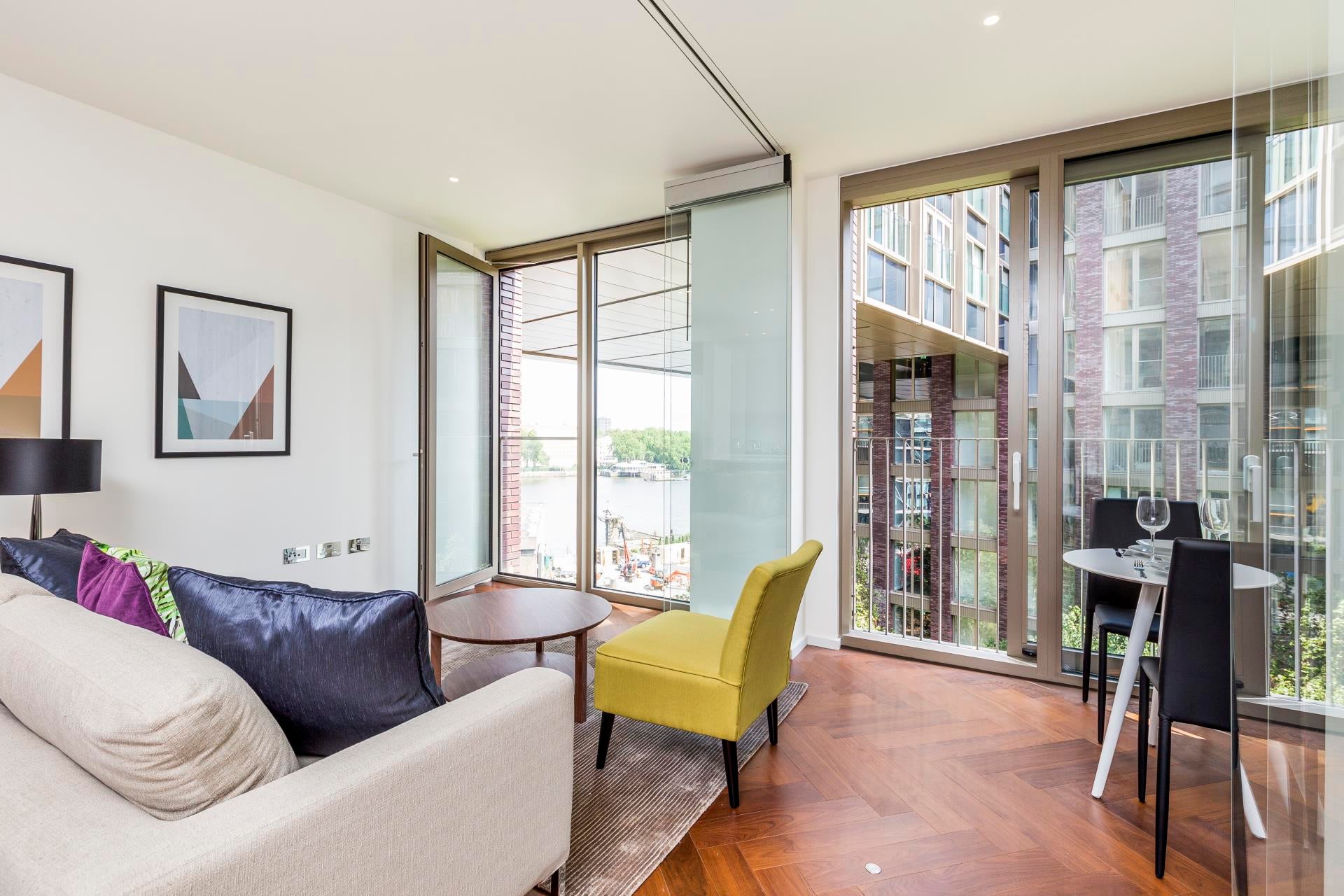 Flat New Union Square in Greater London