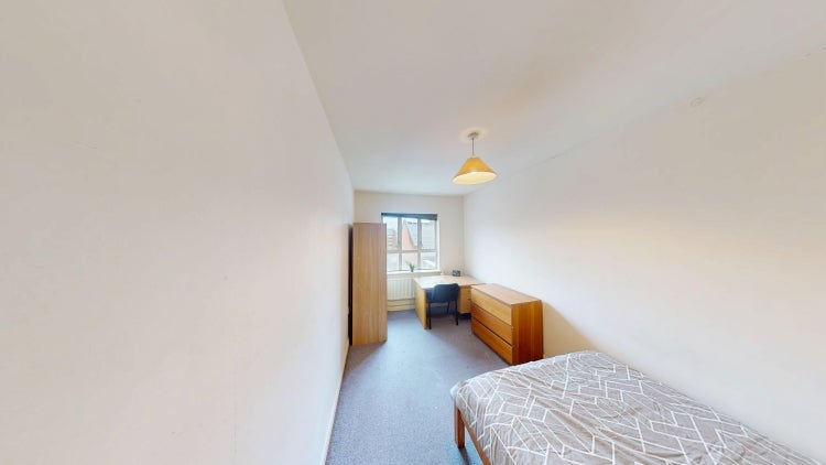 Flat Russell Street in Nottingham