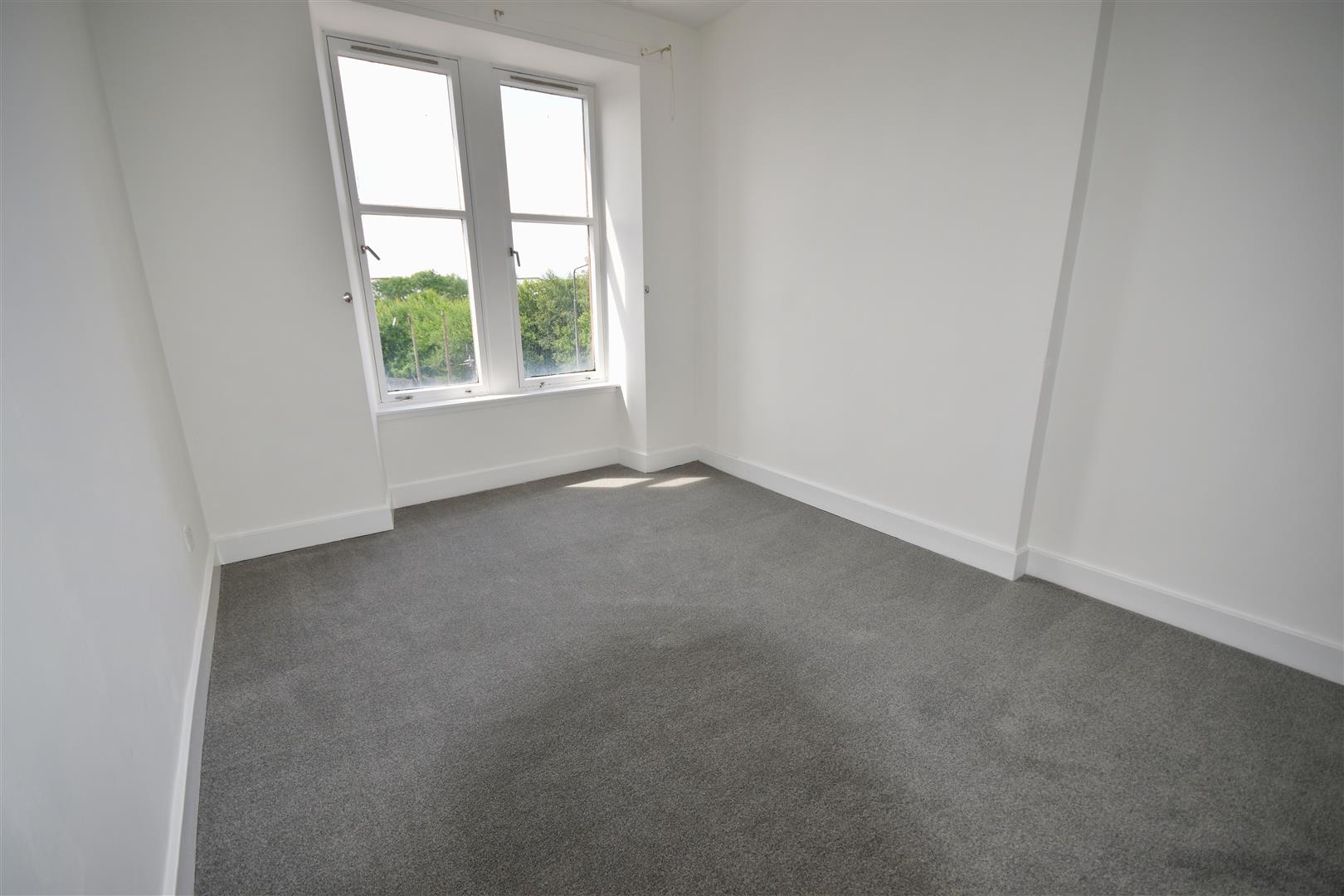 Flat Stewart Street in Clydebank