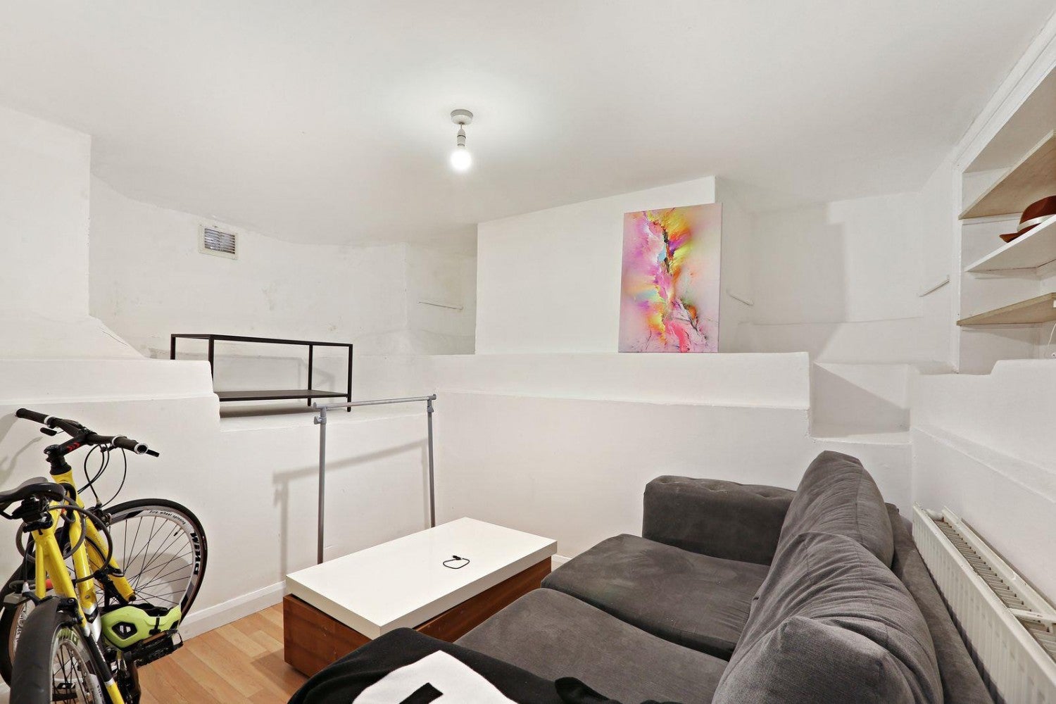 Flat Stockwell Green in Greater London
