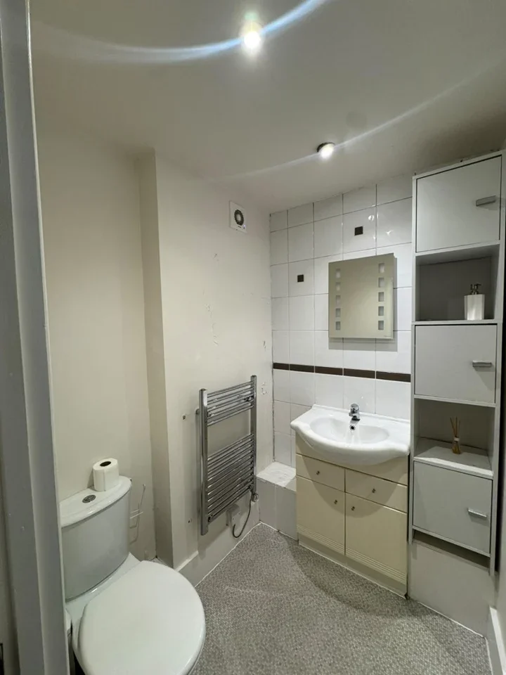 Flat Hadley Green in Greater London
