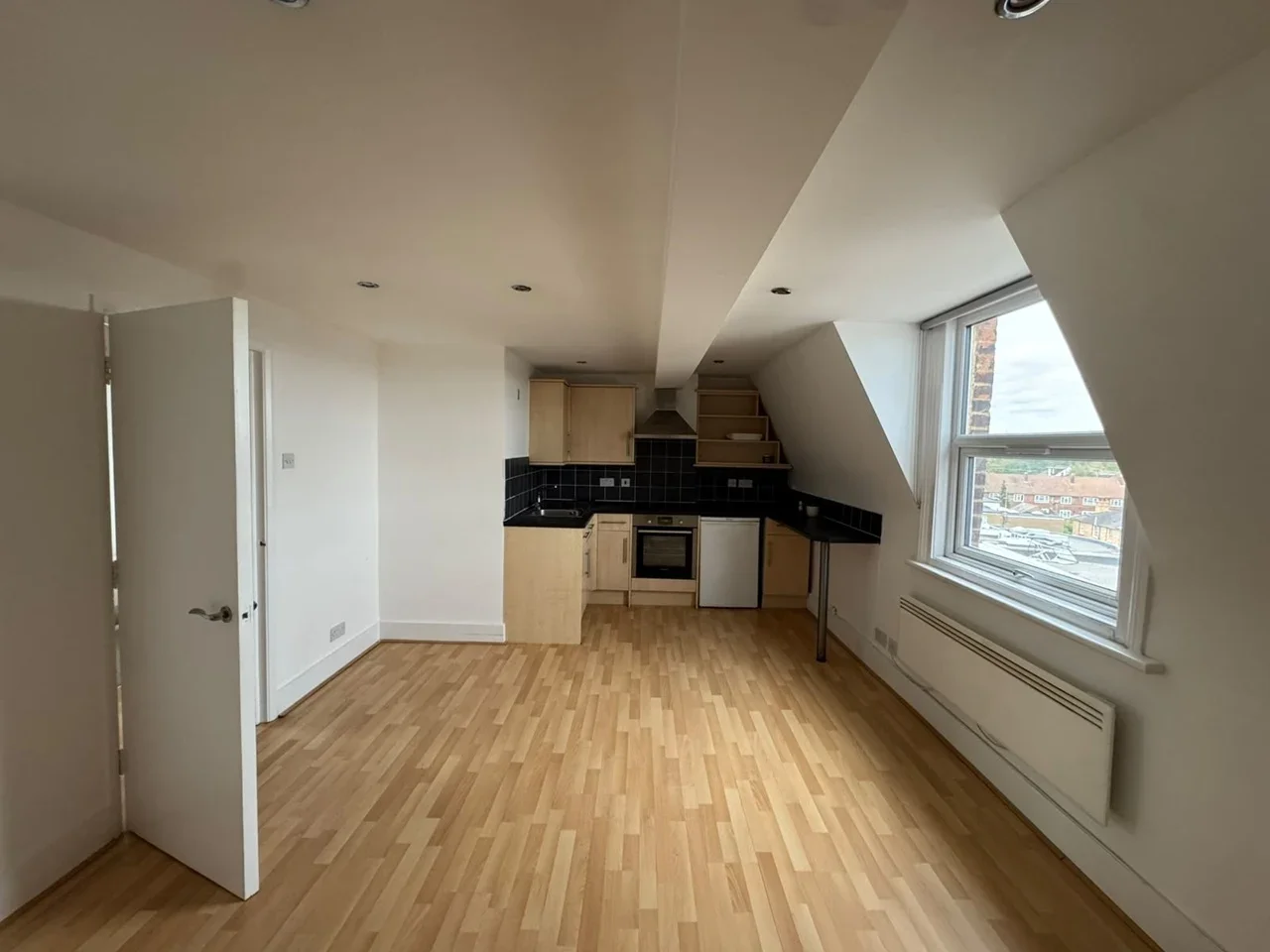 Flat Hadley Green in Greater London