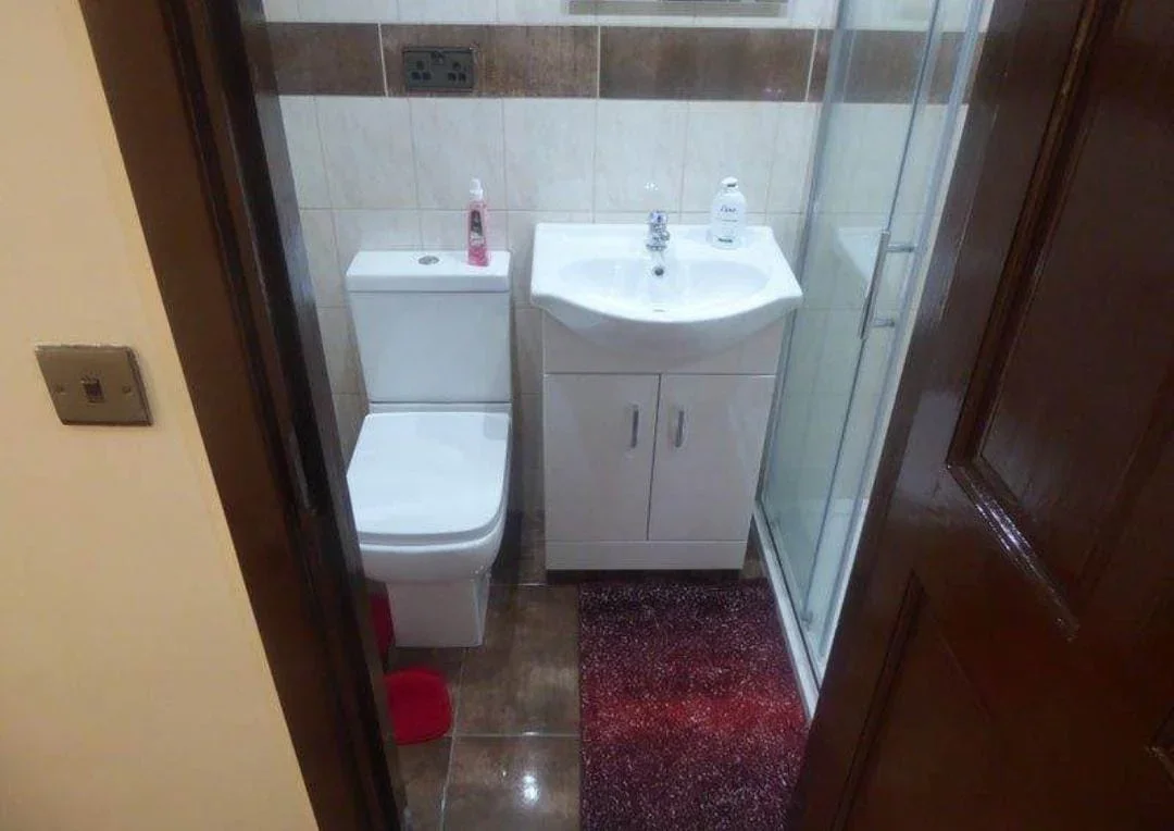 Room Deerhurst Close in Greater London