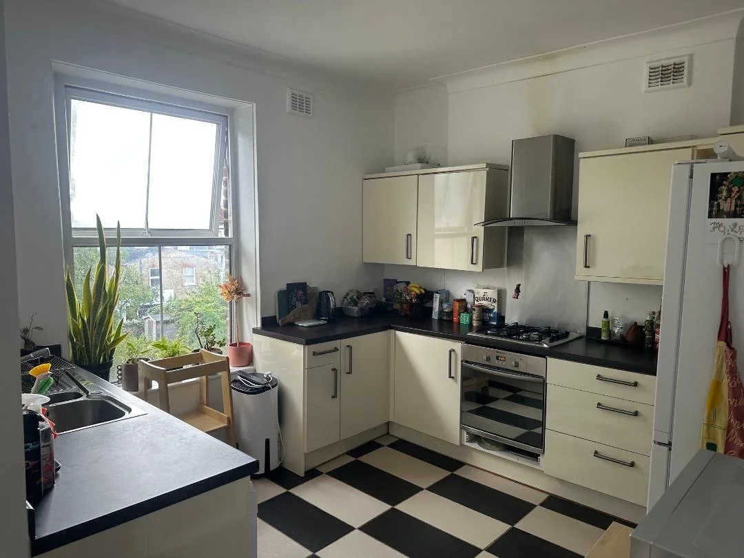 Flat Cintra Park in Greater London