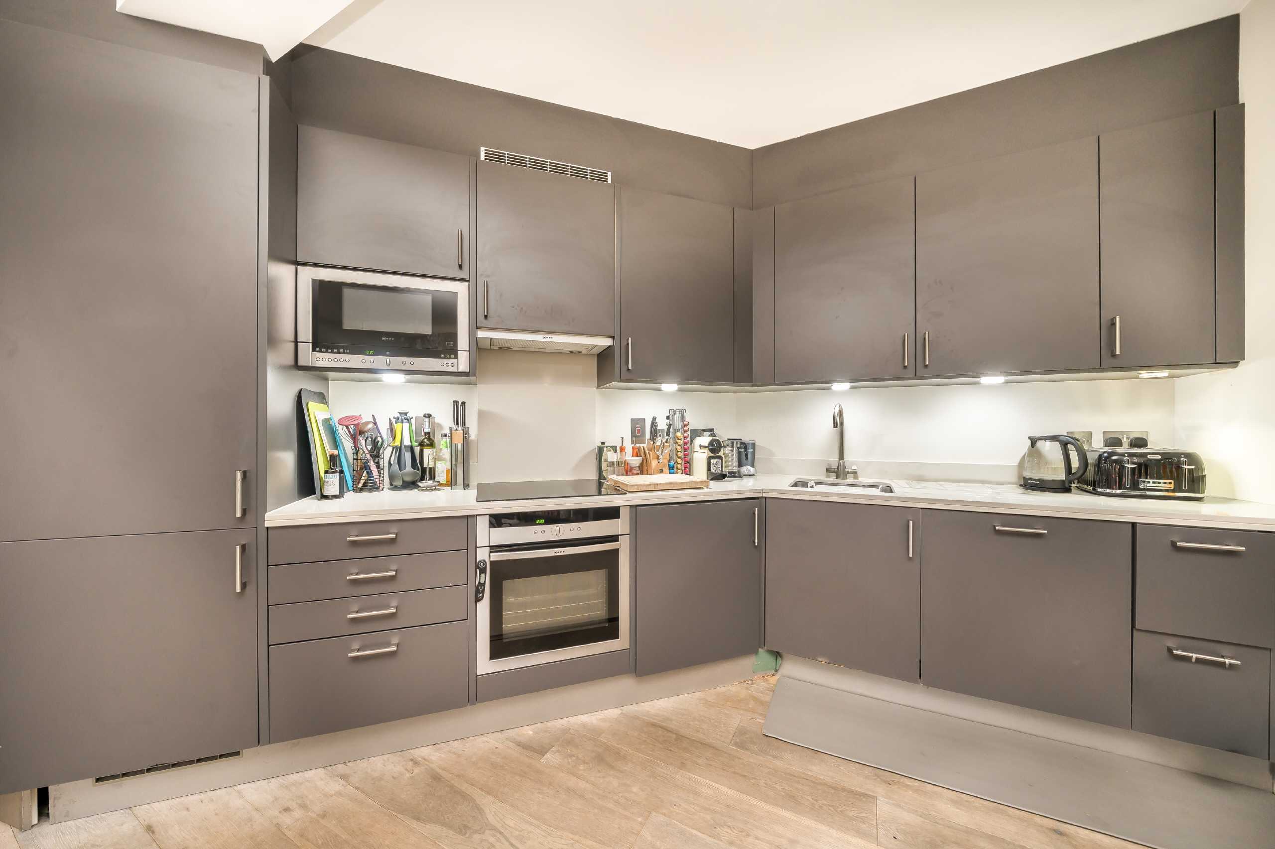 Flat Lancaster Place in Greater London