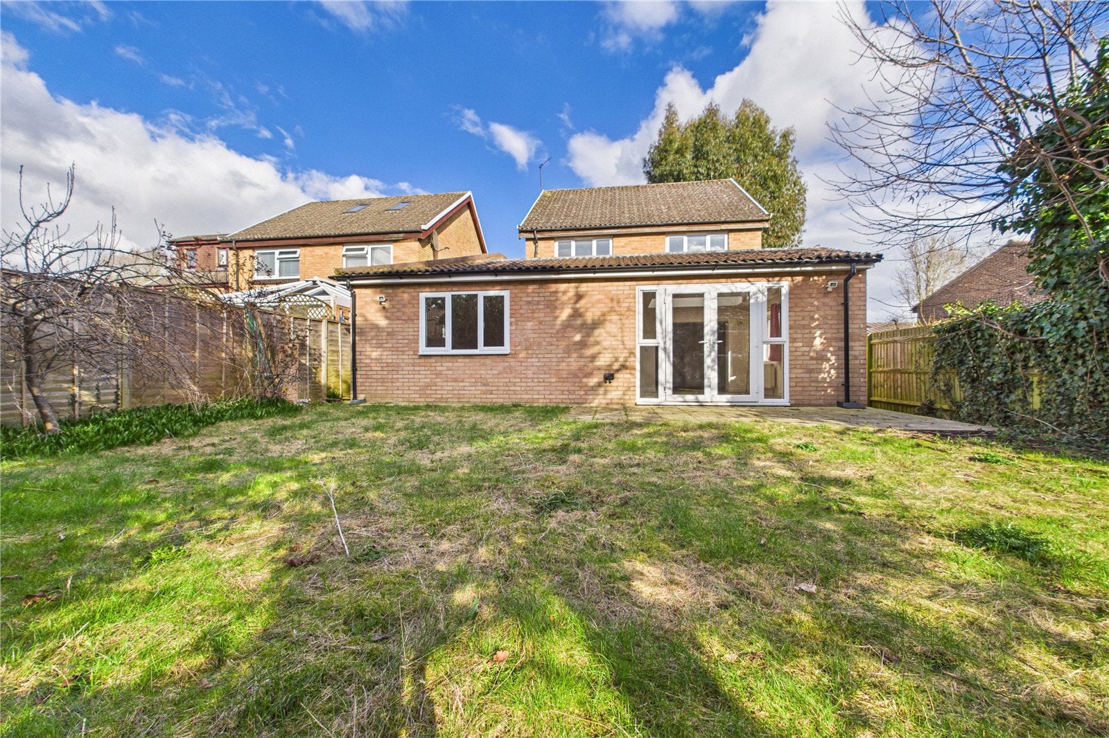 House Carston Grove in Reading