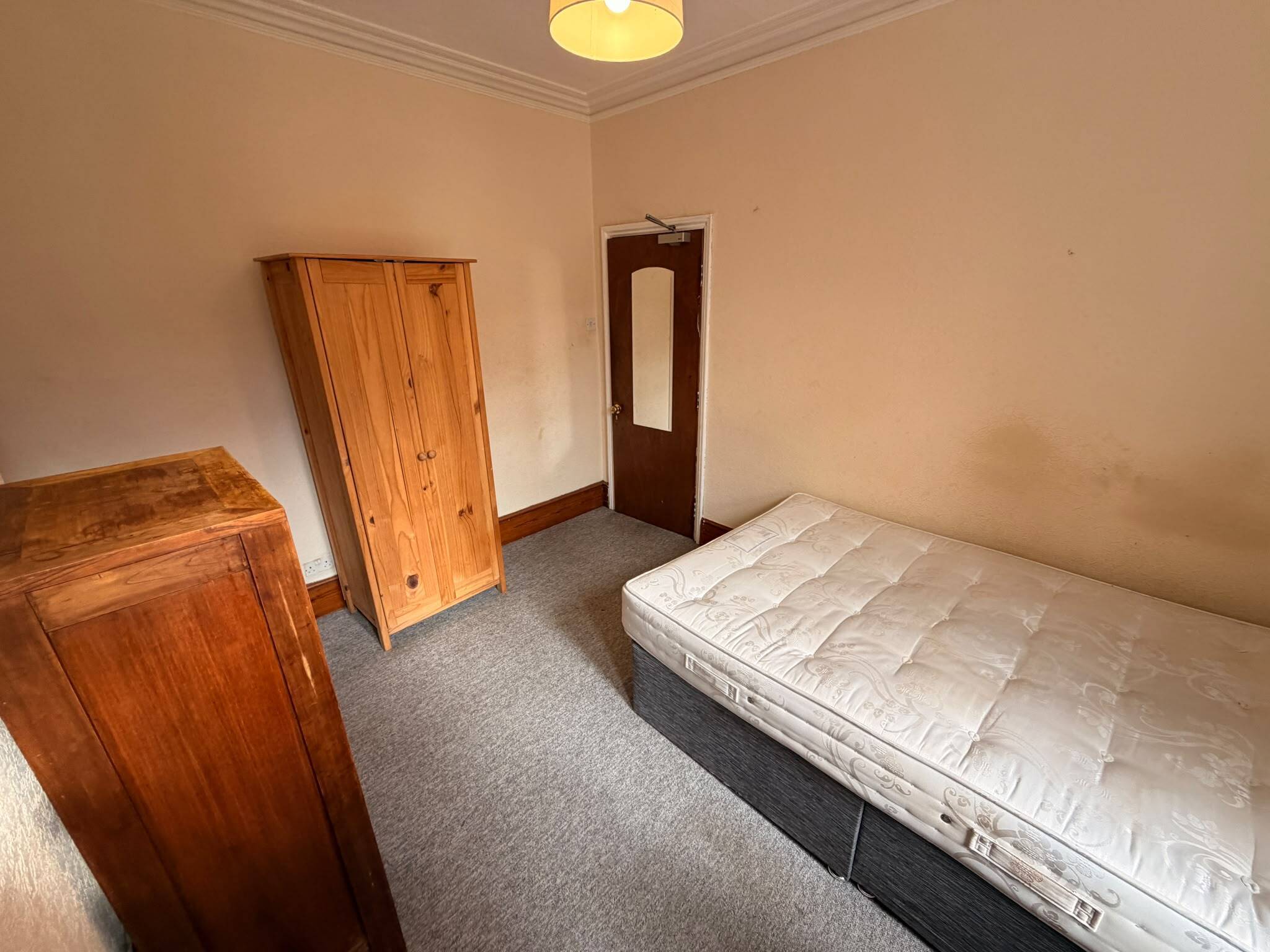 Room Beaconsfield Terrace in Northampton