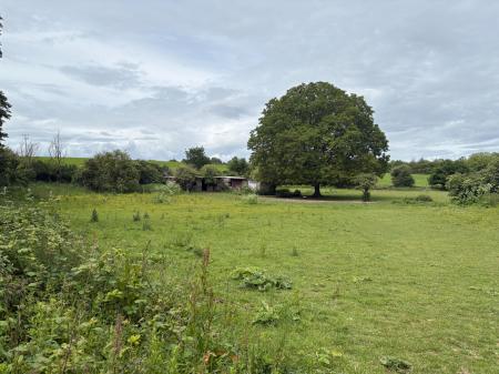Flat Salisbury Road in Test Valley