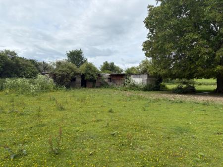 Flat Salisbury Road in Test Valley