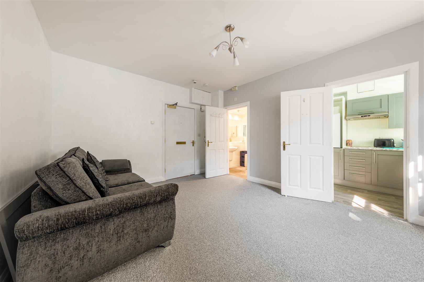 Flat Wilbury Road in Hove