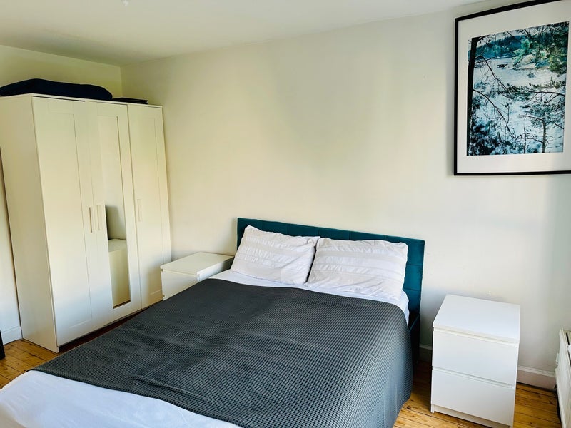 Room Thornton Avenue in Greater London