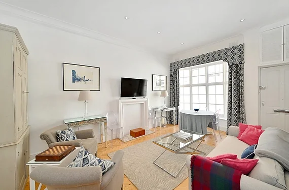 House Eaton Terrace Mews in City of Westminster