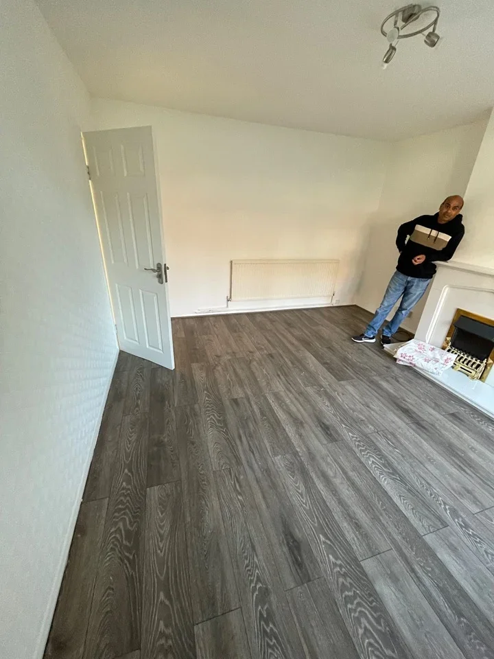 Flat Baslow Close in Greater London
