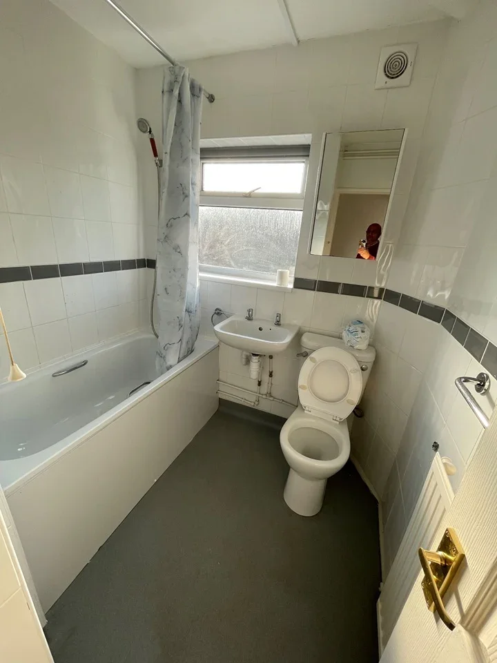 Flat Baslow Close in Greater London