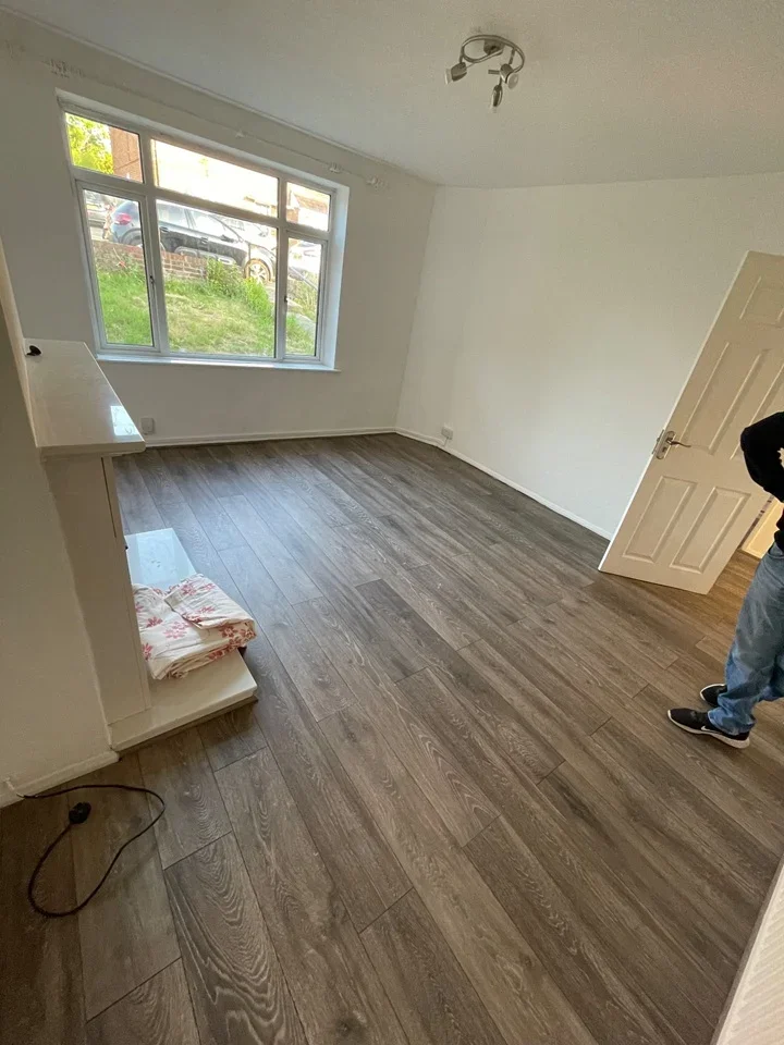 Flat Baslow Close in Greater London