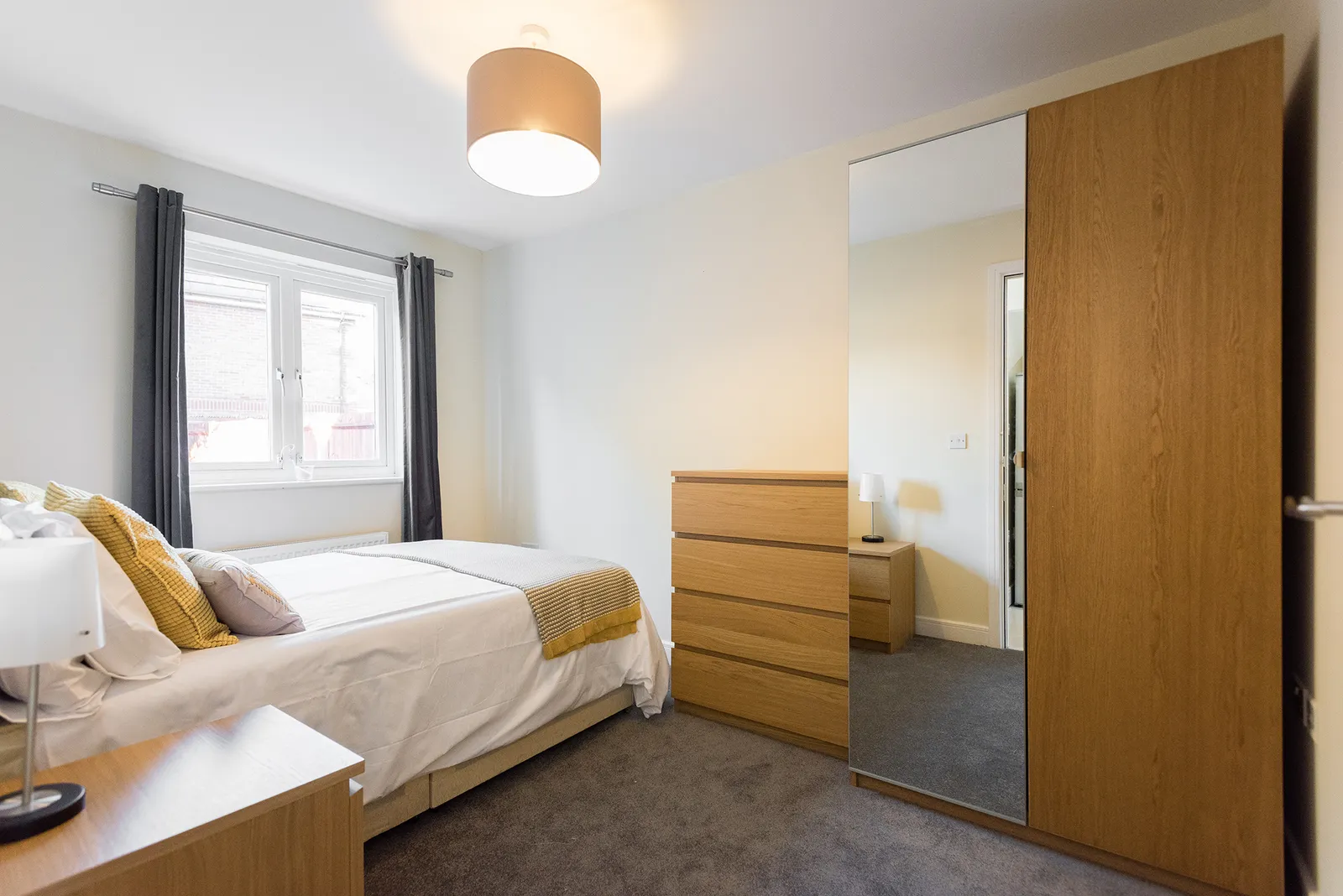 Room Glandford Way in London
