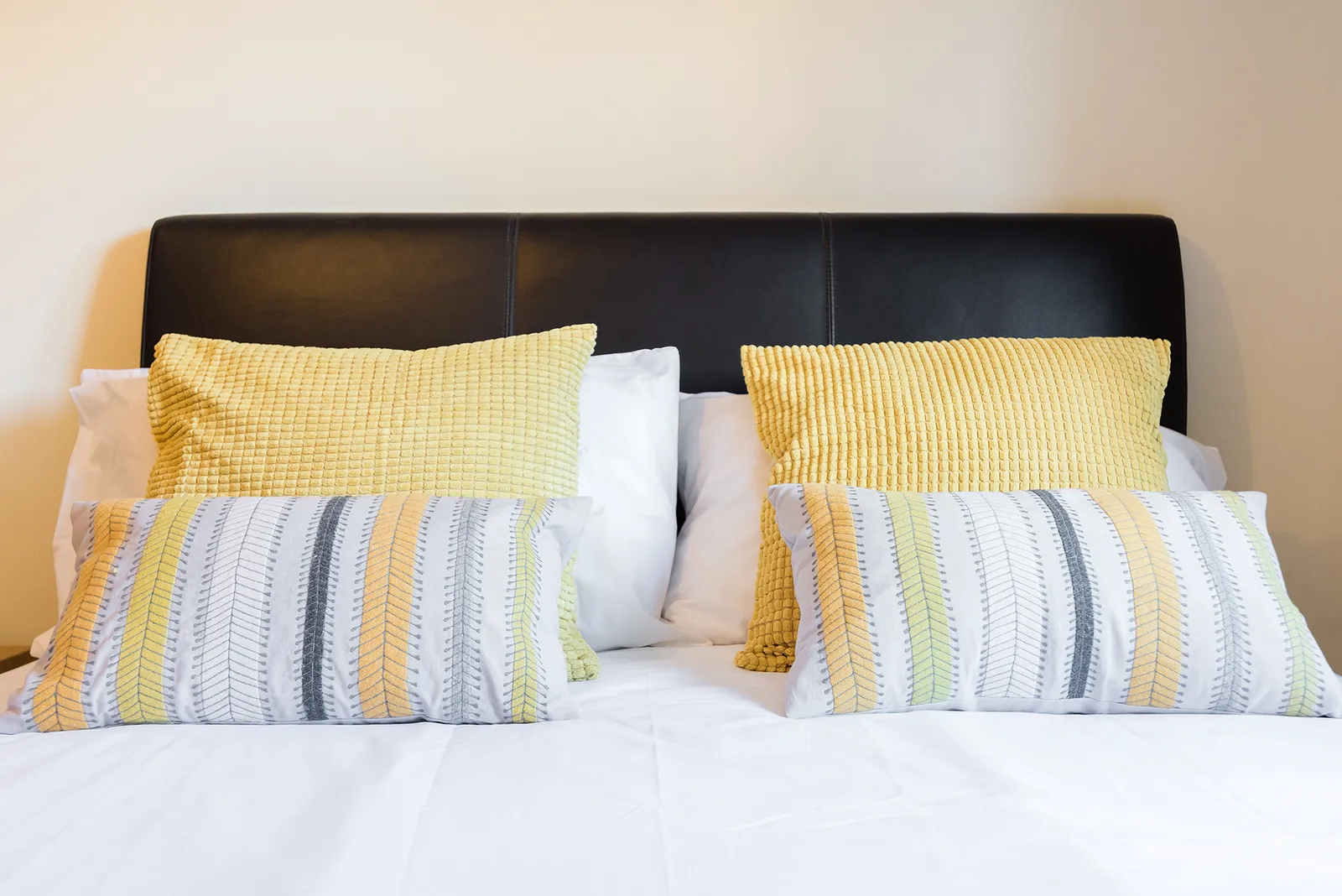 Room Glandford Way in London