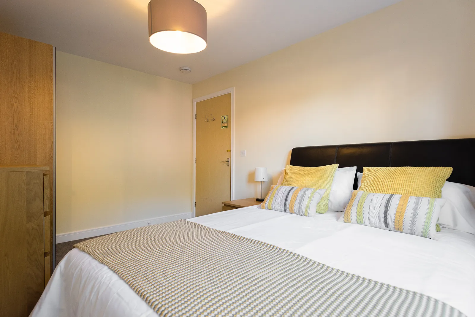 Room Glandford Way in London