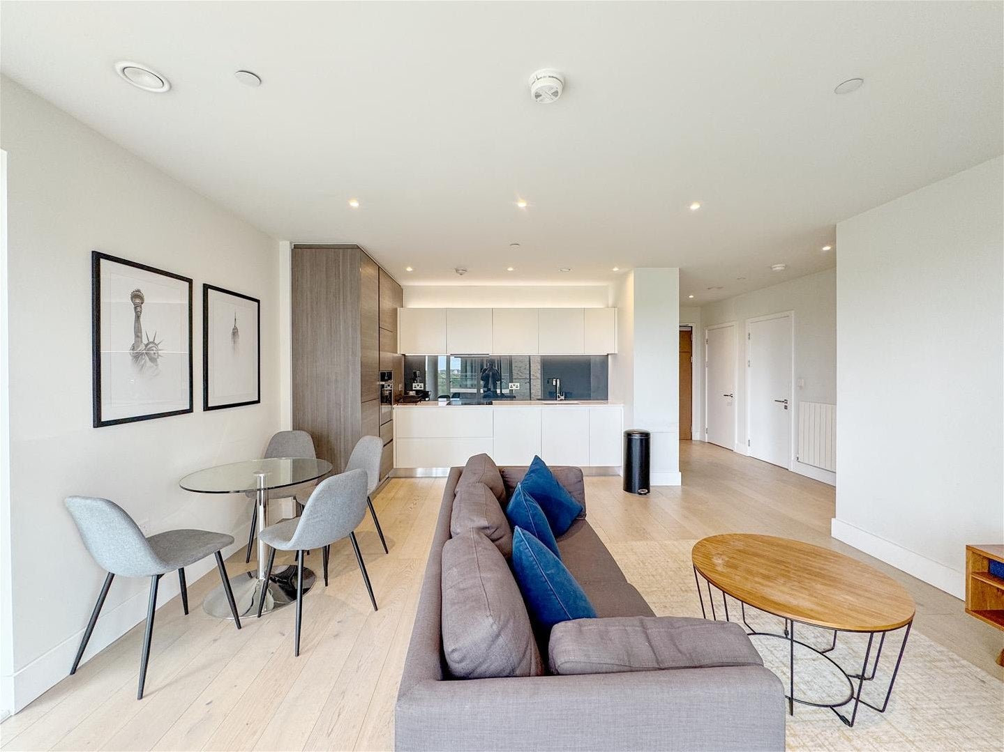 Flat Pegler Square in Greater London