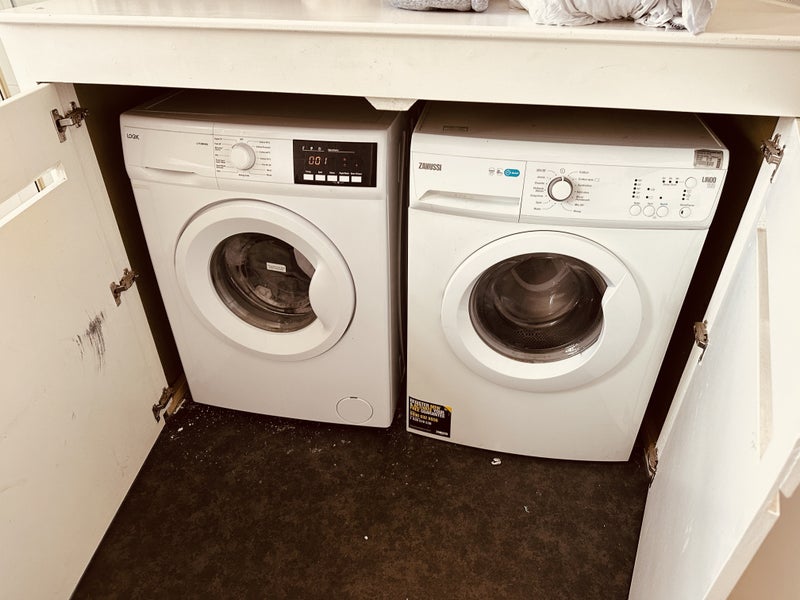 Room Haydons Road in Greater London