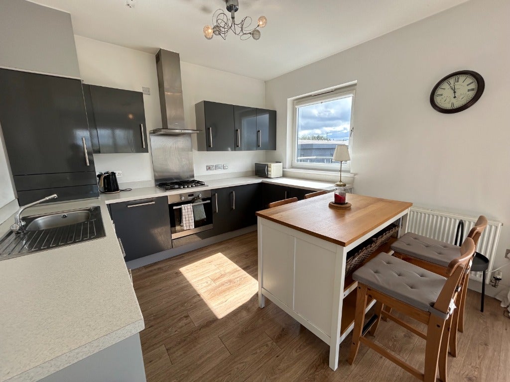 Flat Pinkhill Park in City of Edinburgh