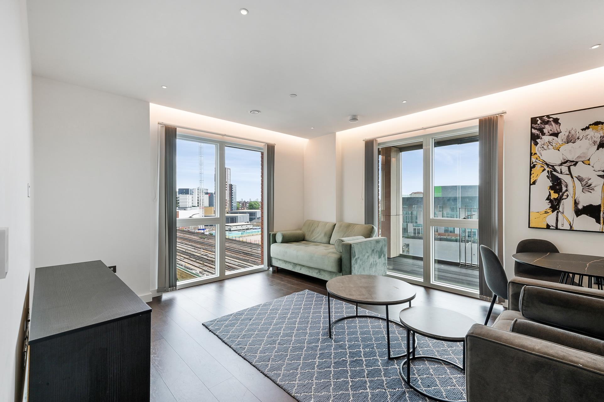 Flat Malthouse Road in Greater London