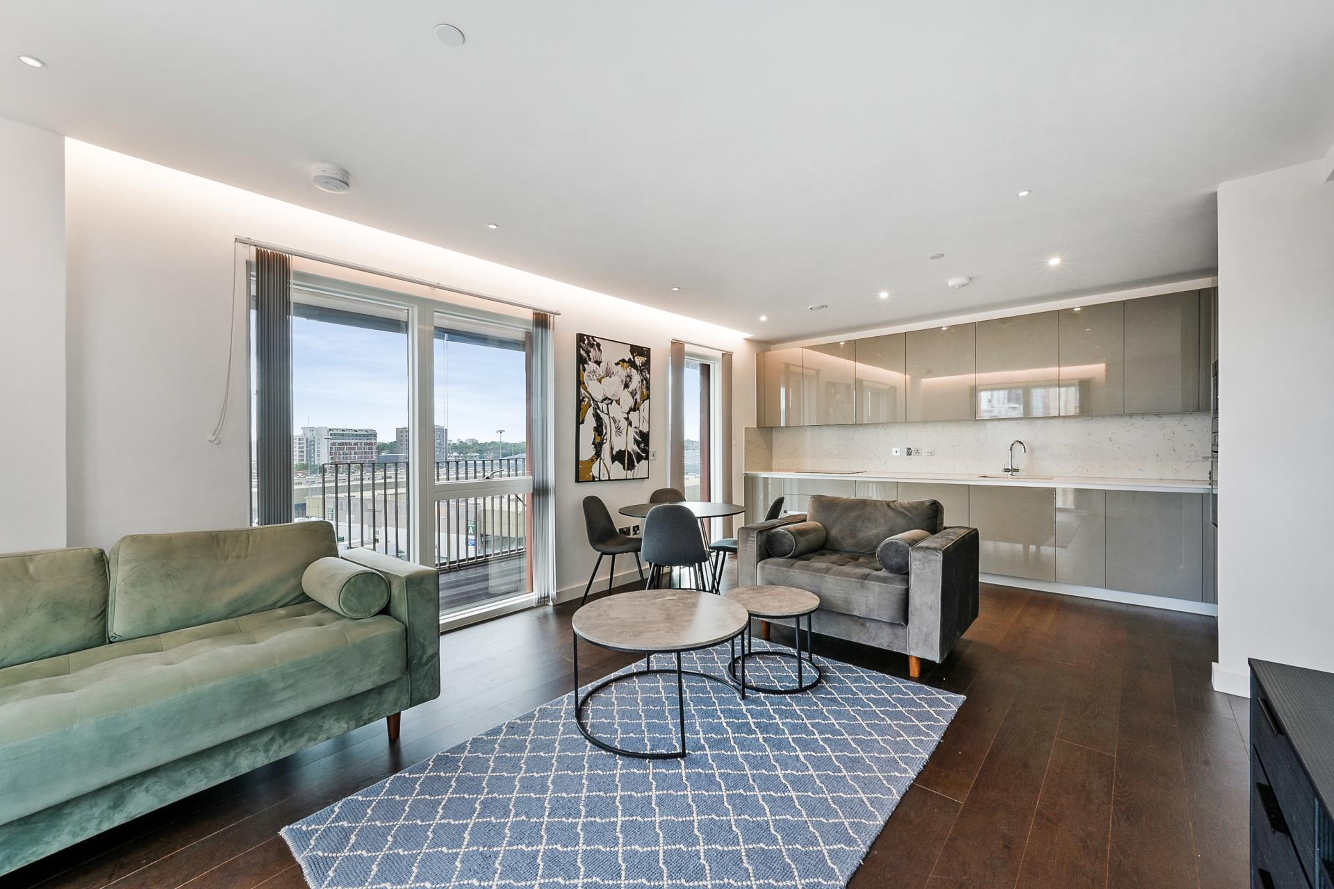 Flat Malthouse Road in Greater London