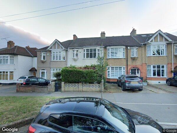 Room Snakes Lane East in Greater London