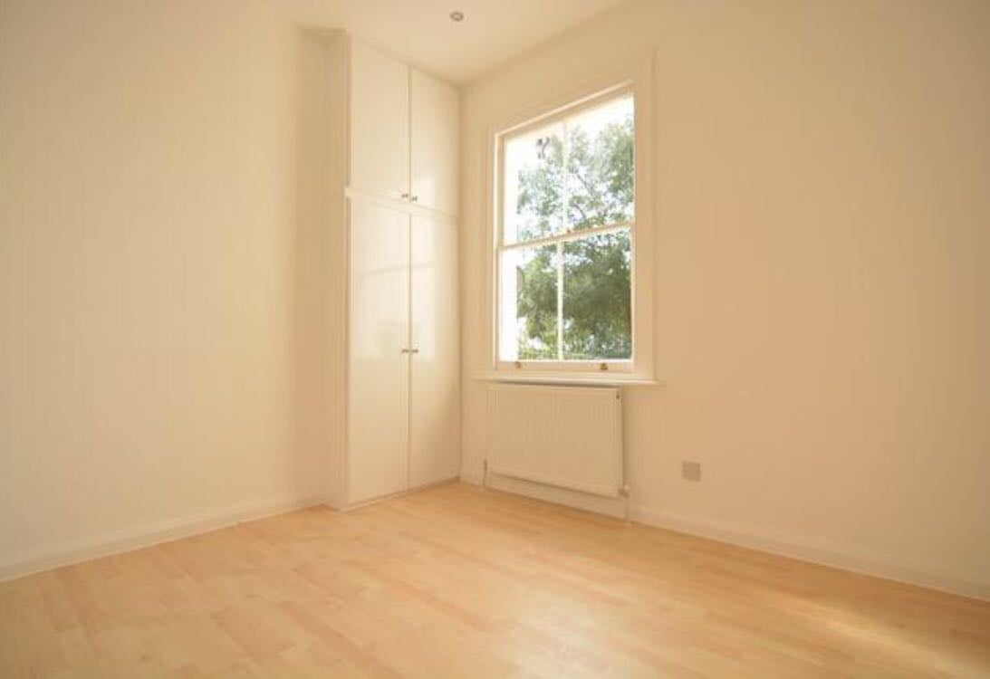 Flat Darnley Street in Gravesham