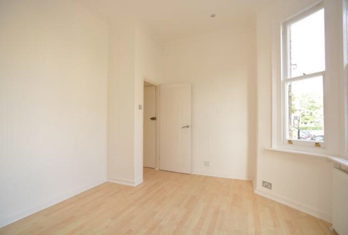 Flat Darnley Street in Gravesham