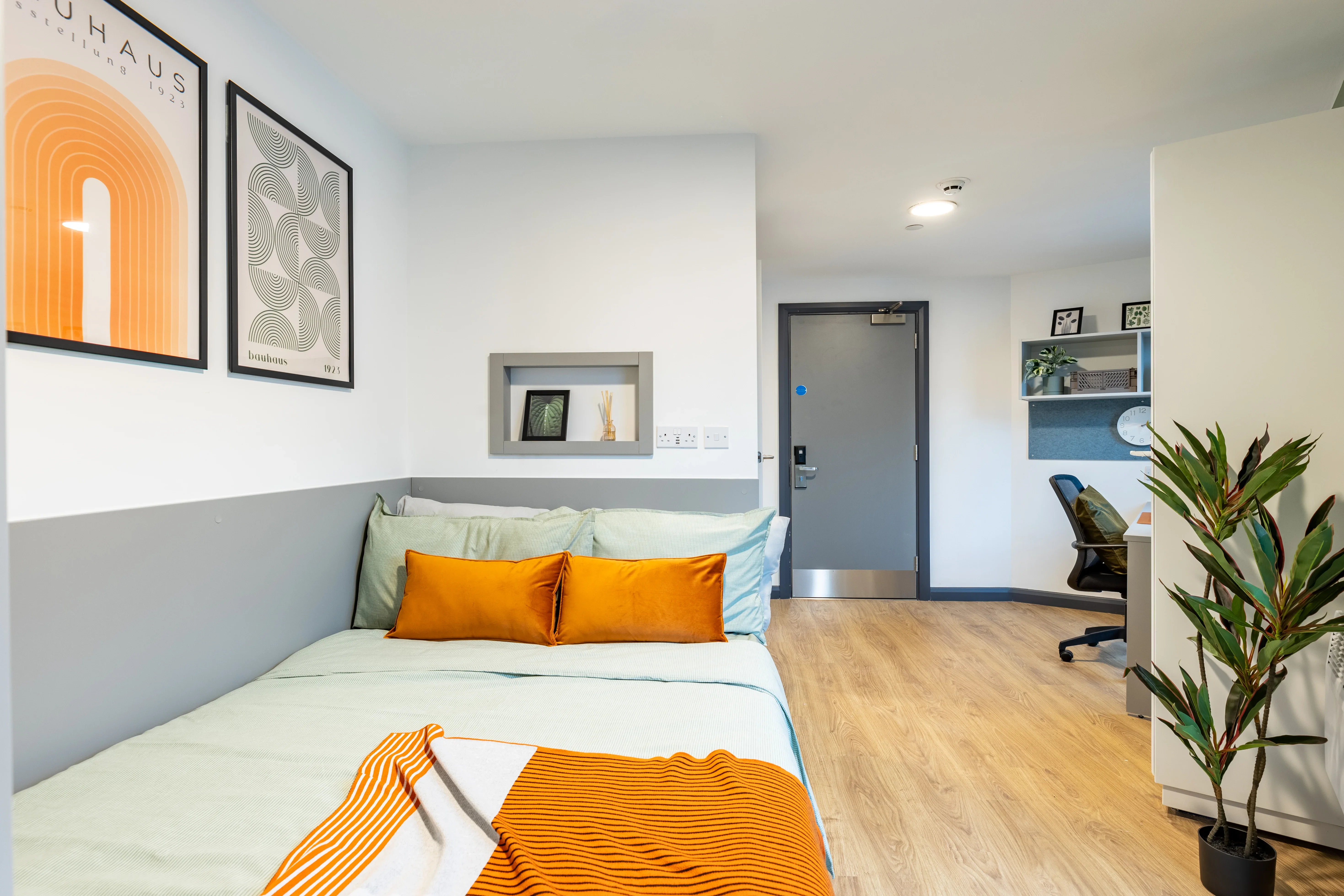 Room Weekday Cross in Nottingham