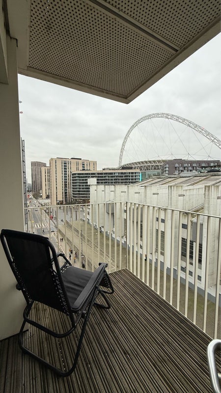 Room Exhibition Way in Greater London