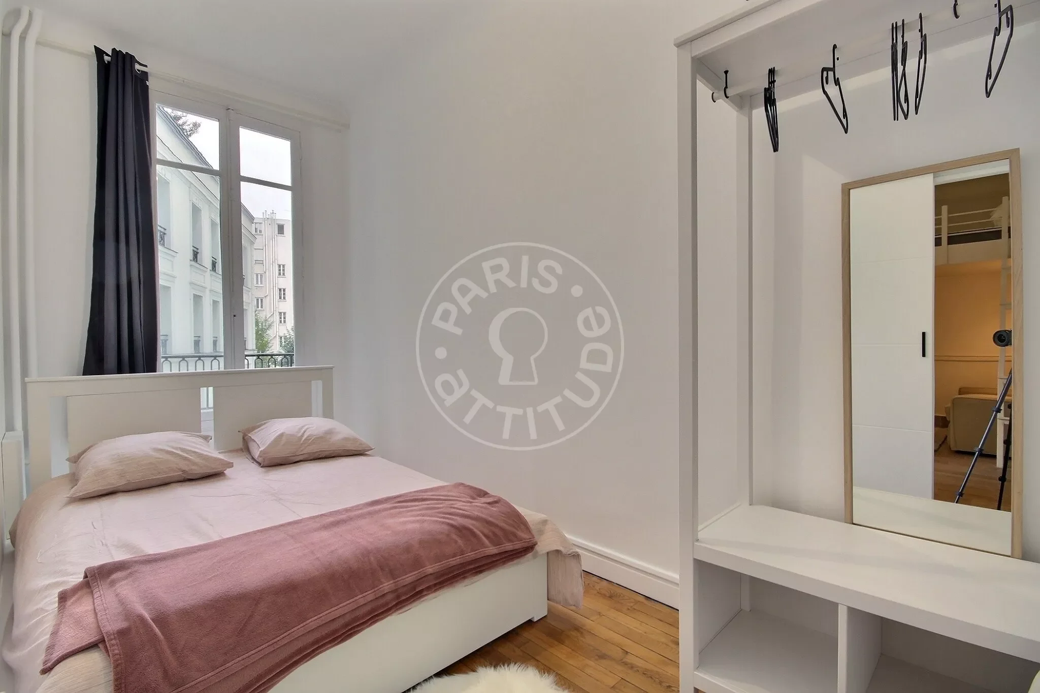 Flat Rue des Acacias in Paris