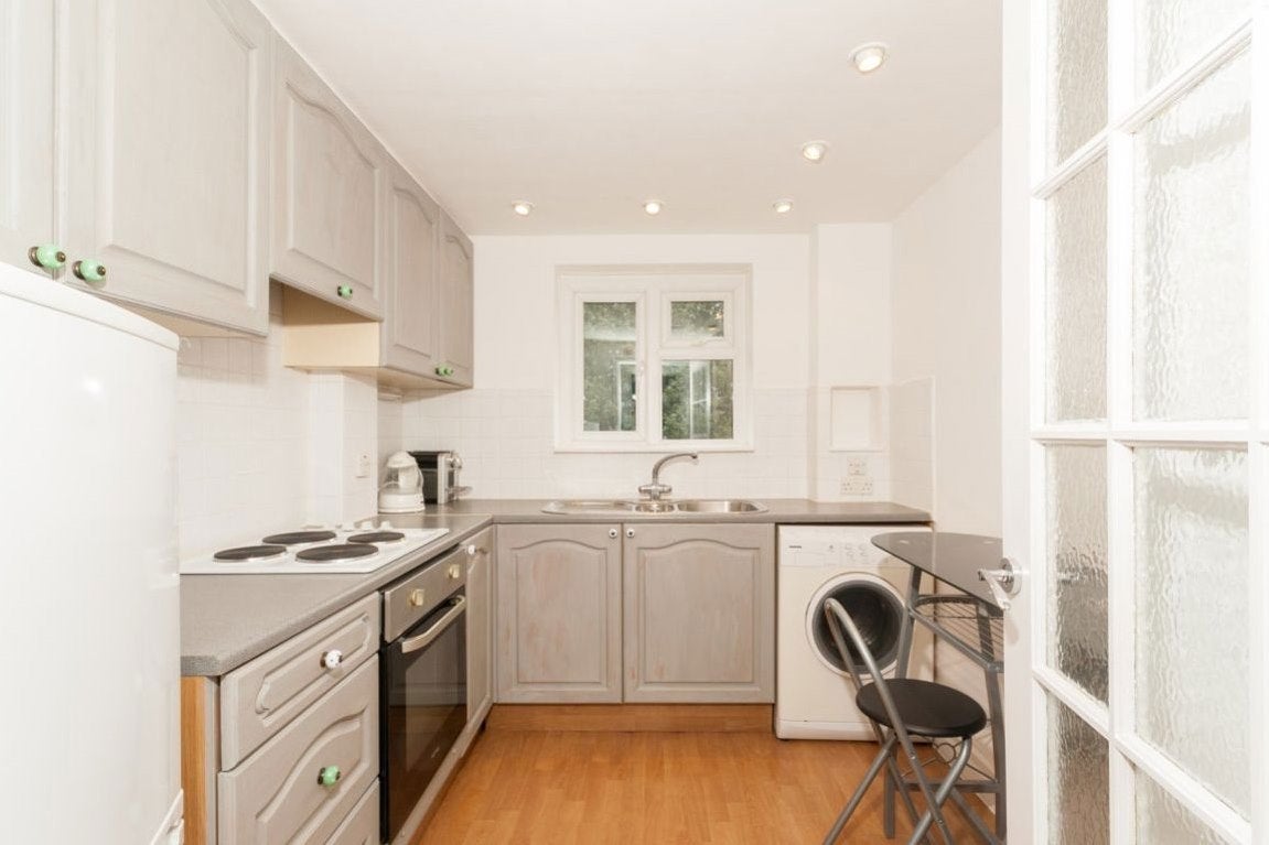 Flat Loxley Road in Dacorum
