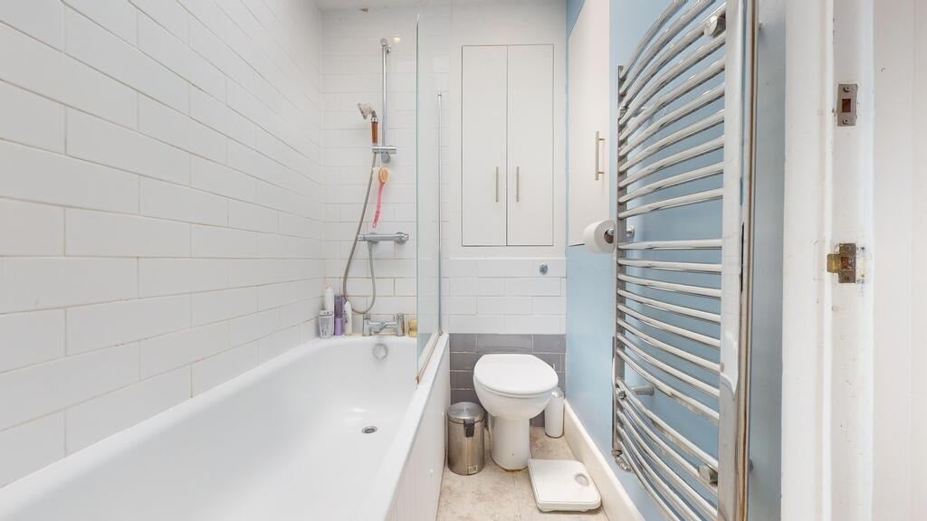 Flat Philbeach Gardens in Greater London