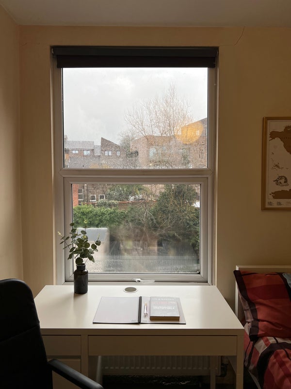 Room Gilmore Road in Greater London