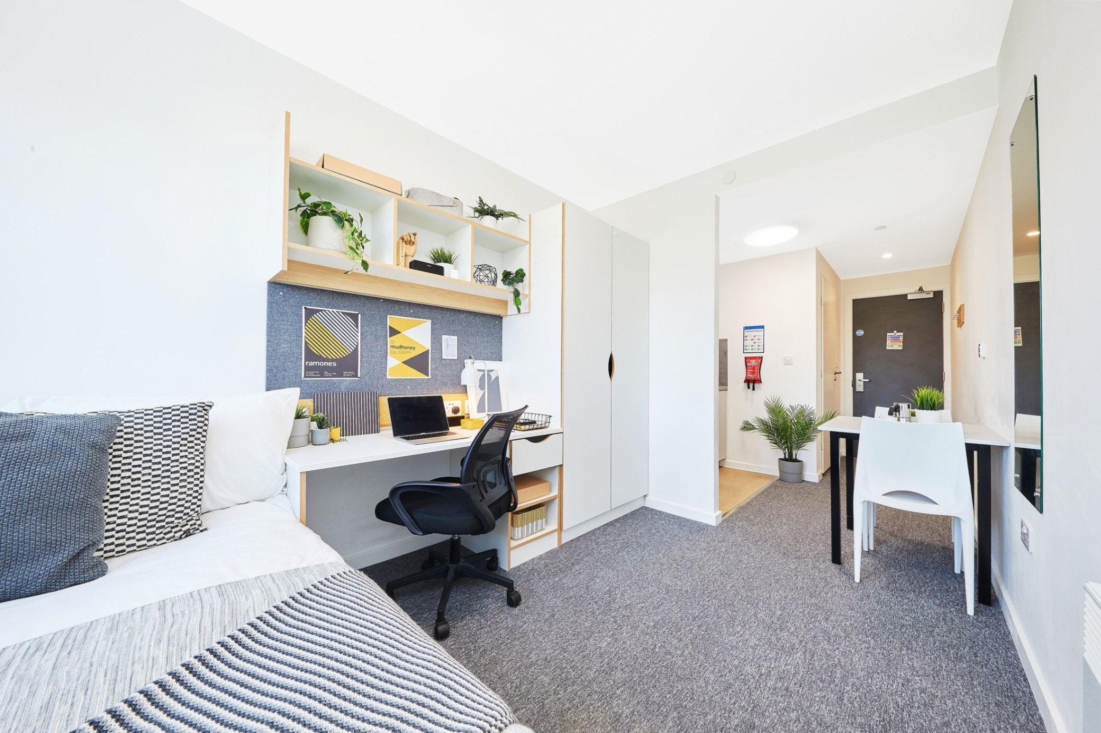 Room Capon Road in Colchester