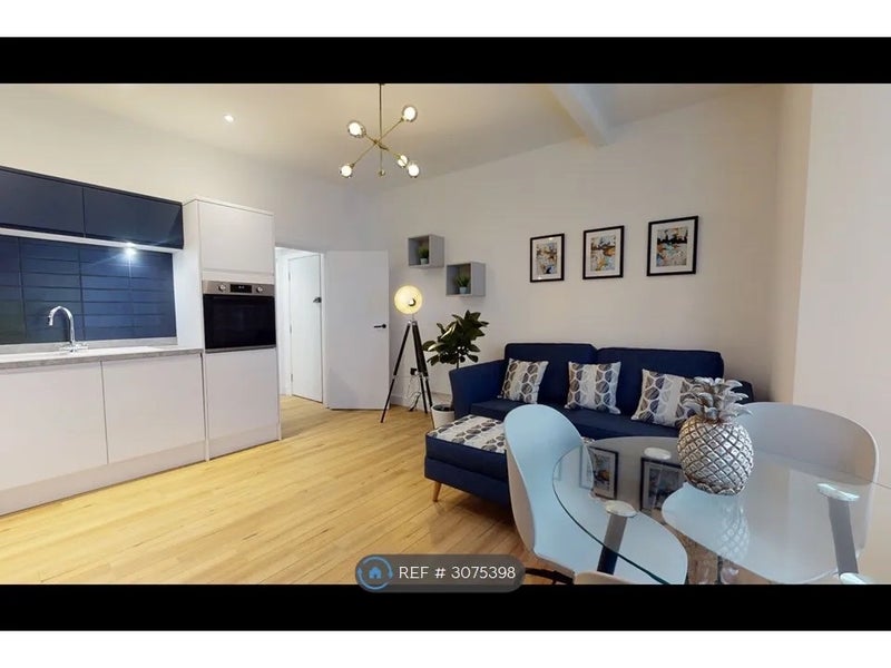 Flat Northcote Street in Cardiff