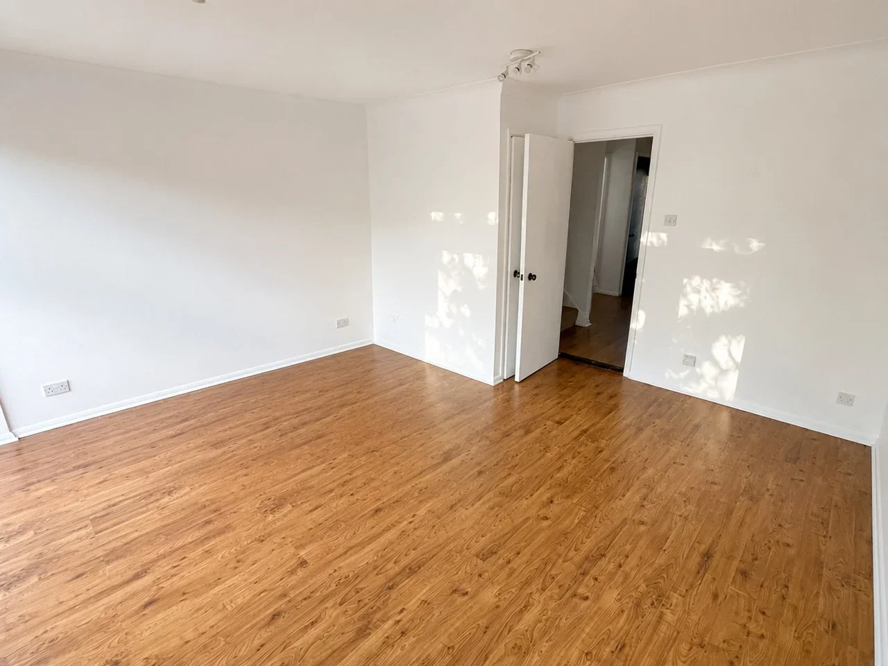 Flat Bywater Place in Greater London