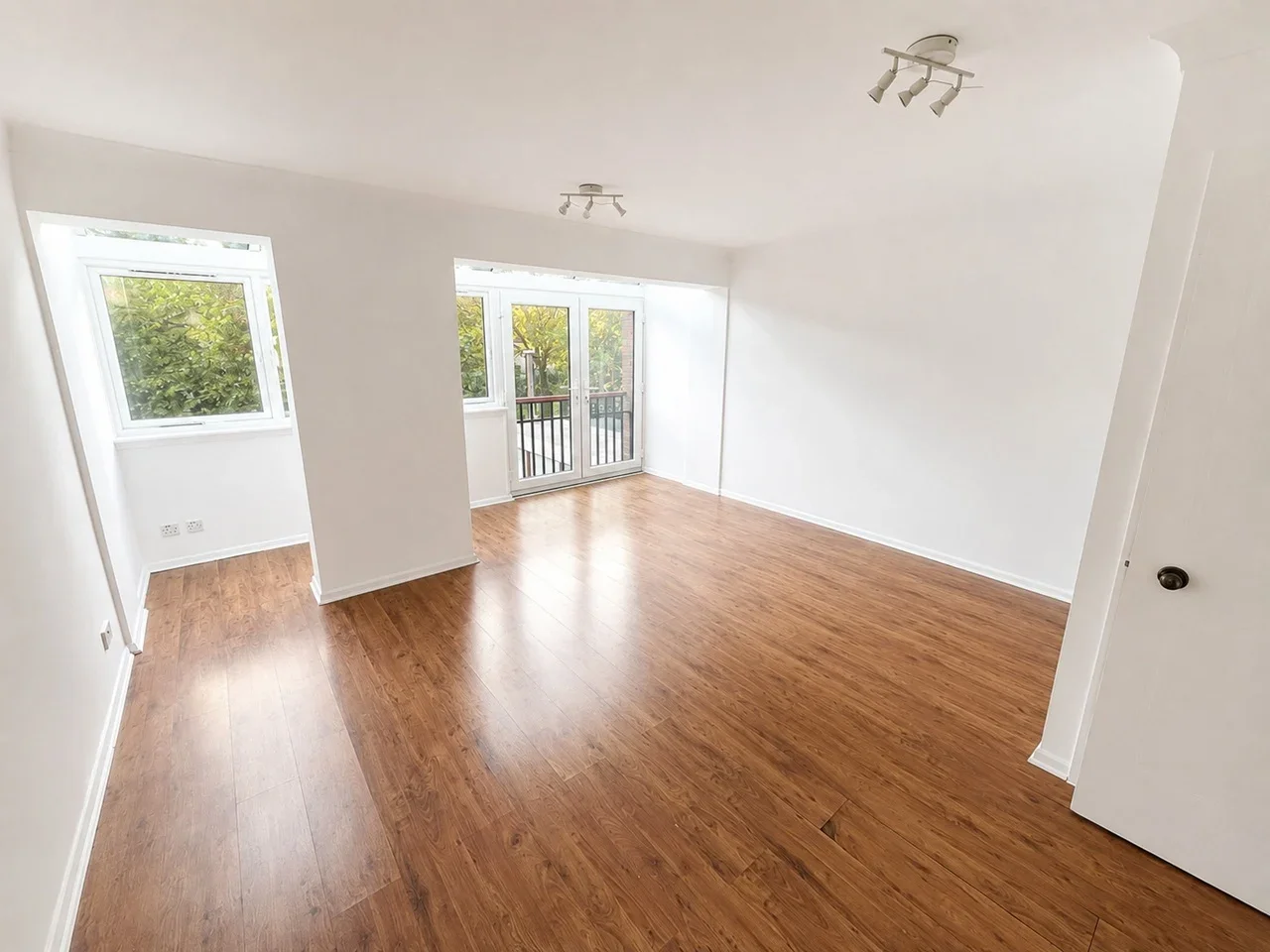 Flat Bywater Place in Greater London