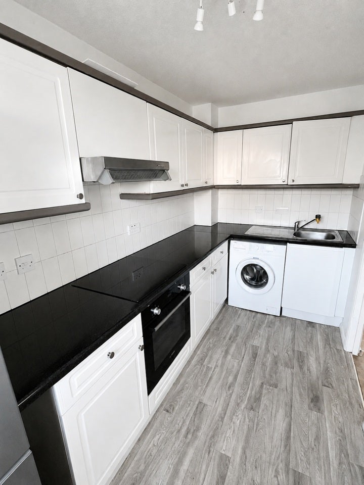 Flat Bywater Place in Greater London